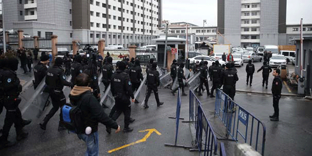 Özel TİM ablukaya aldı, tüm yollar kapatıldı… Reina saldırganı…