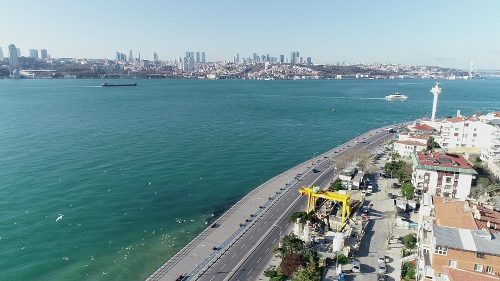(Özel) Turkuaz rengine bürünen İstanbul Boğazı havadan görüntülendi 