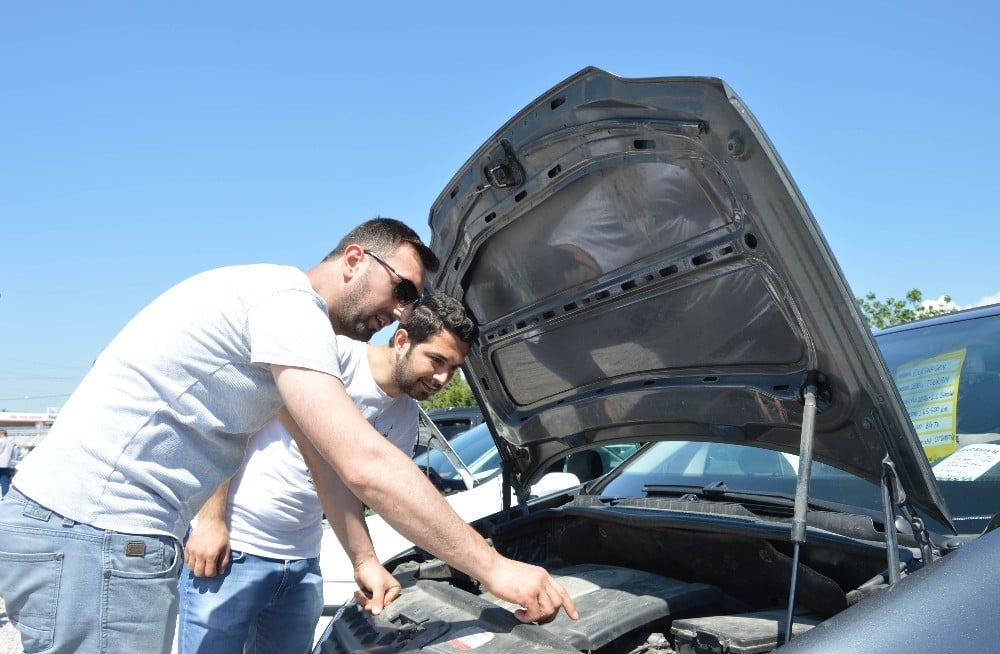 (Özel) Yaklaşan Ramazan Bayramı tatili 2. el araç fiyatlarını arttırdı 