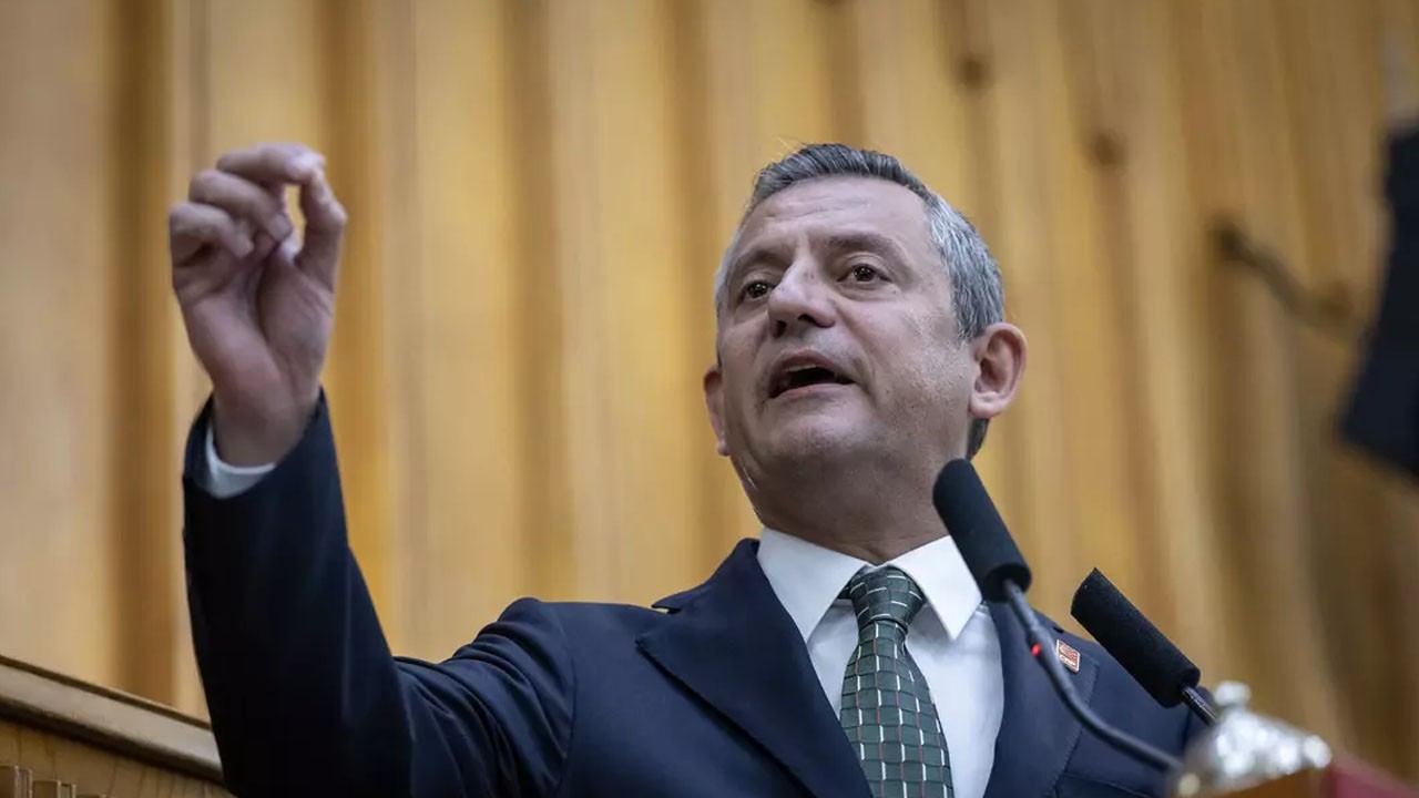 Özel'den Erdoğan'a hadsiz benzetme: 'Şaibe senin göbek adın' dedi! Meydan okudu