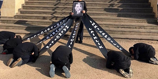 Özgür Der'den 10 Kasım mesajı! "Bu şirk ritüelini dayatmaktan vazgeçin"