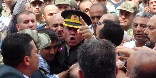 PKK'nın gazetesi şehit abisi yarbayı manşete taşıdı