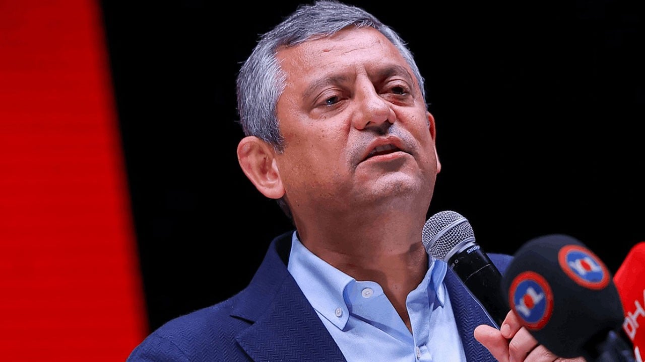 Özgür Özel bu kez İtalya’ya ağladı: Biz Avrupa için daha güvenilir ortak oluruz!