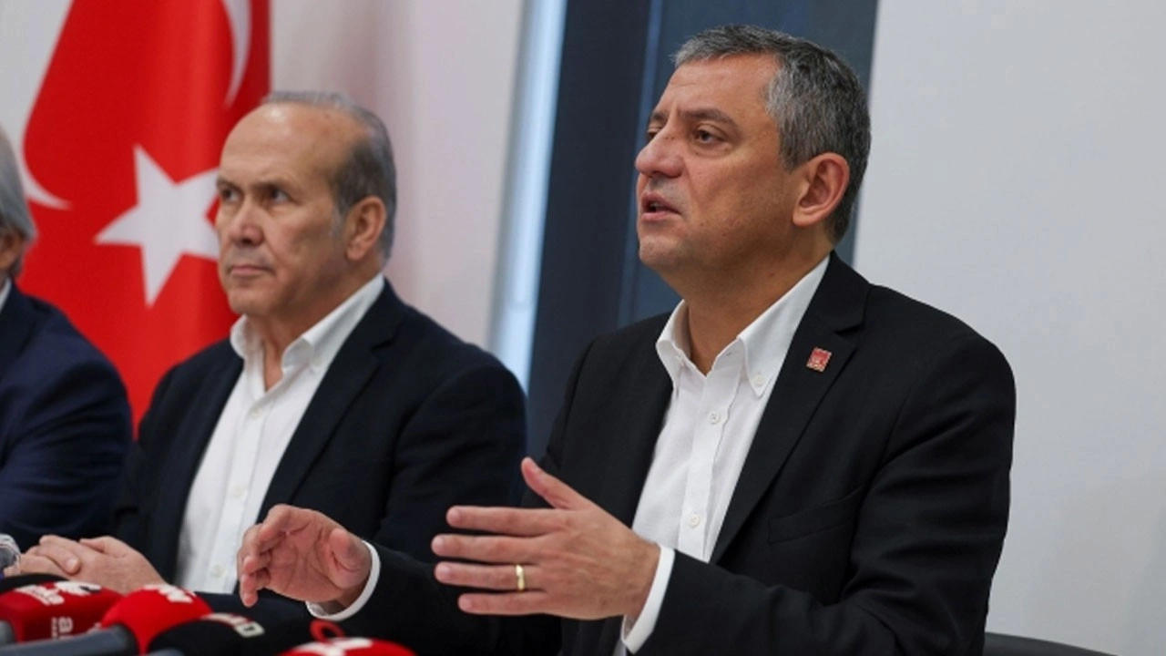 Özgür Özel bu kez torbacılara kalkan oldu