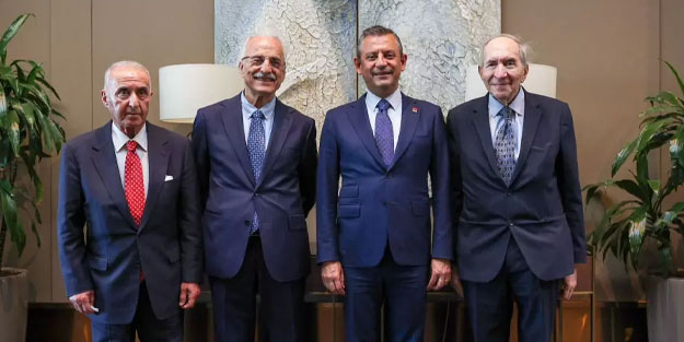 Özgür Özel, CHP'nin eski genel başkanlarıyla görüştü! Karede bir kişi eksikti