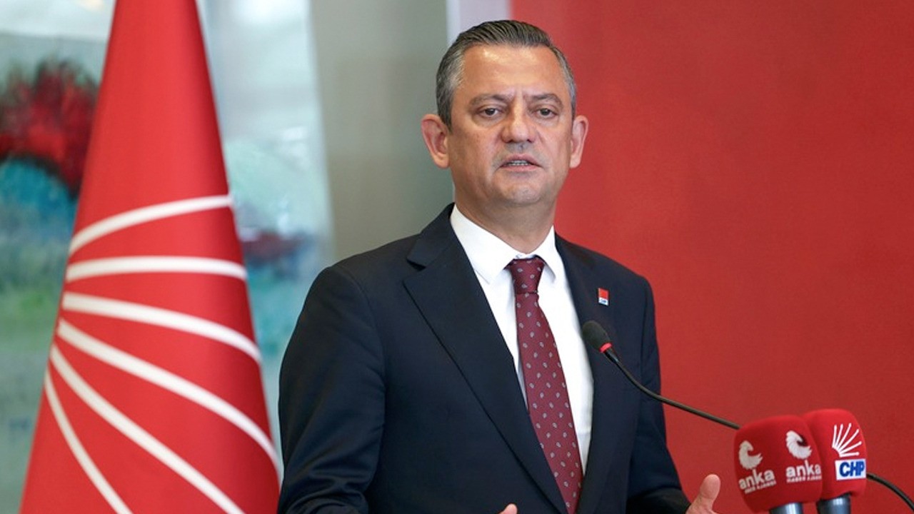  Ahmet Hakan: Erdoğan haksız yere hapse atıldığında ne yaptı?