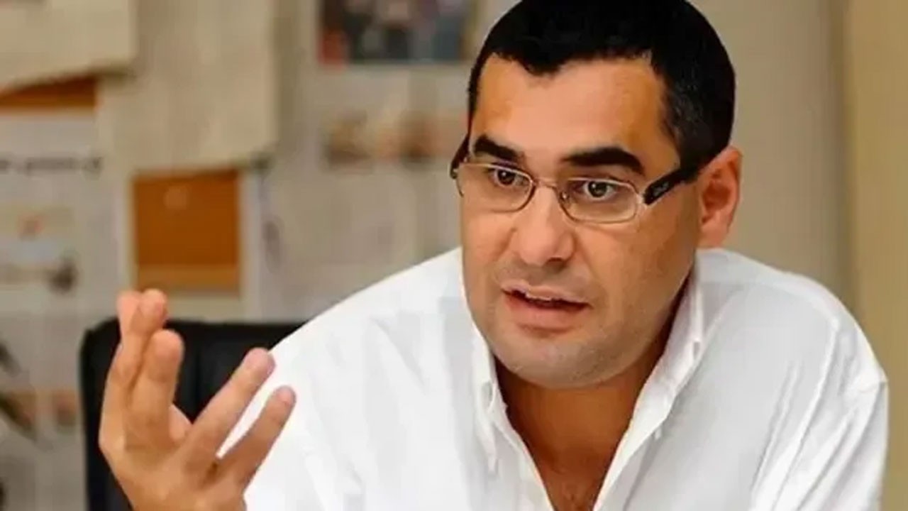 Özgür Özel kaçacak delik arasın! Enver Aysever CHP'yi şamar oğlanına çevirdi