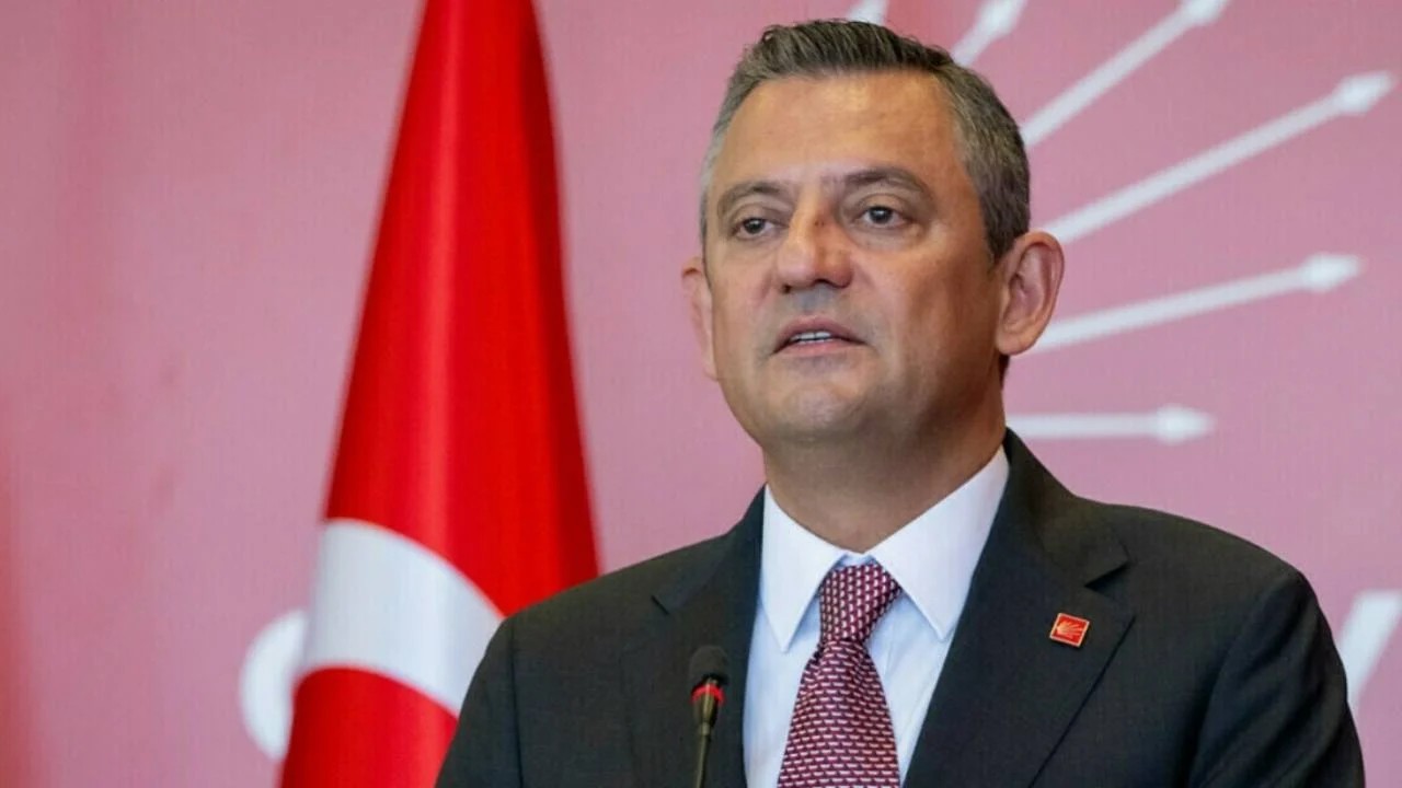 O hakareti sana iade ediyoruz! Ahlaksız Özgür Özel Milli Medya Akit’e haddini aşan sözler