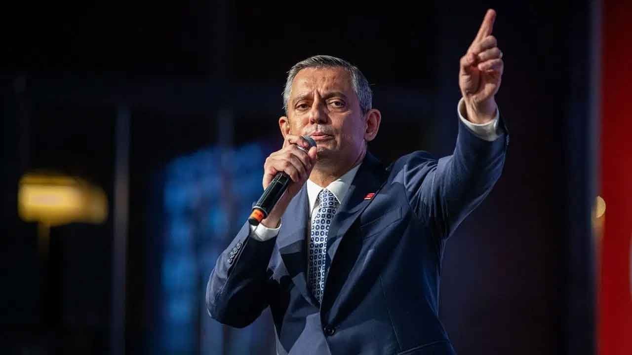 Özgür Özel yönetimine sert tepki! Partiden kovulan CHP’lide butlan sevinci