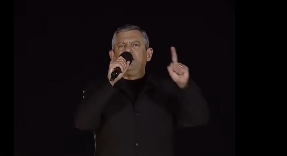 Özgür Özel'den Akla Ziyan İddialar: Milli Savunmayı Hedef Aldı! Bunları inkar etti