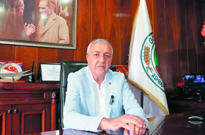 Özgür Özel’den başkanın eşine taciz telefonu "Kocan erkek gibi dik durmadı"