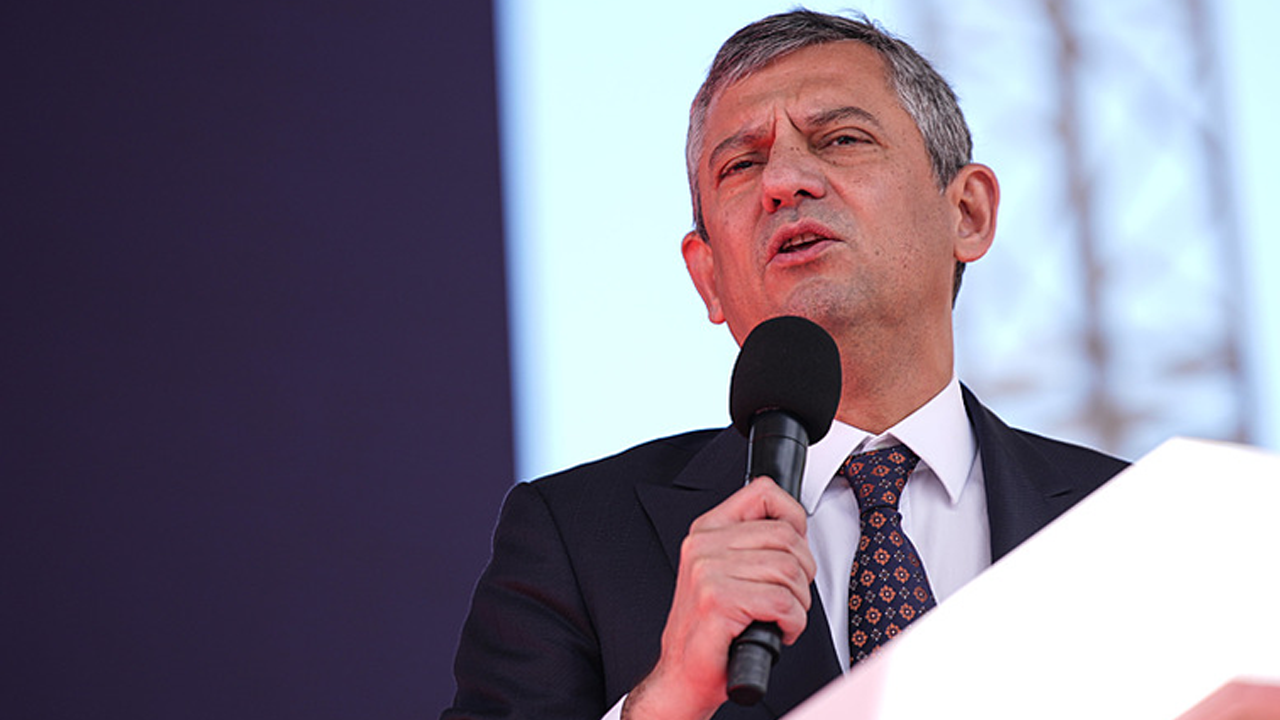 Özgür Özel'den İzmir'deki becereksizliğin itirafı!