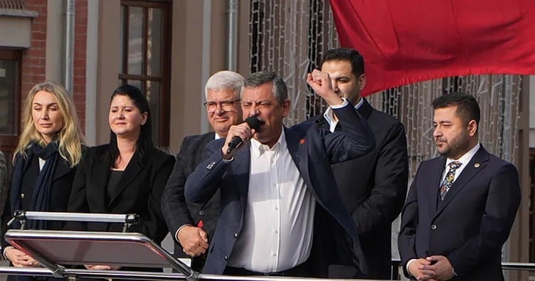 Özgür Özel’in Edirne mitinginde tansiyon yükseldi! Kendi seçmeninden şok tepki: "Türkiye’yi küçük düşürme"