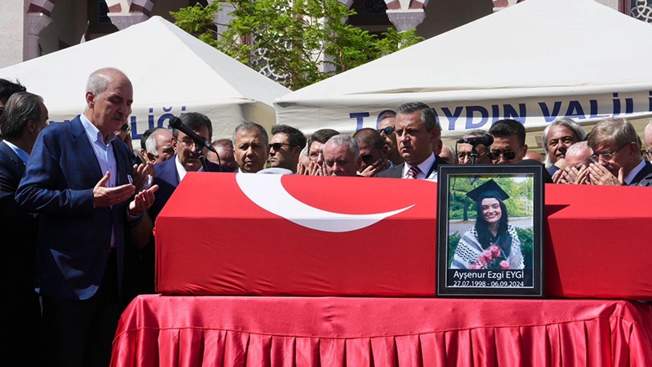 Özgür Özel’in hareketi ‘pes’ dedirtti! Şehide bile saygısı yok…