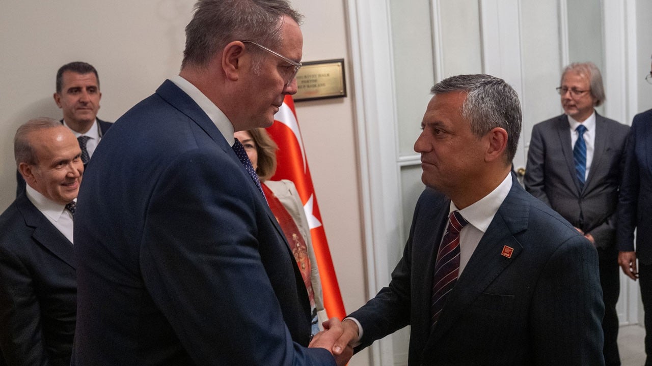 Özgür Özel’in imdadına Alman dostu yetişti