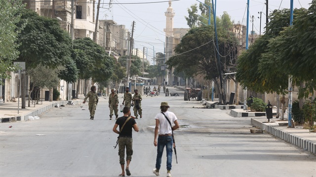 Özgür Suriye Ordusu bir köyü daha ele geçirdi