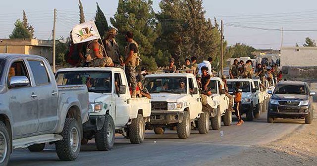 Özgür Suriye Ordusu, El Bab'ın 10 kilometre yakınında