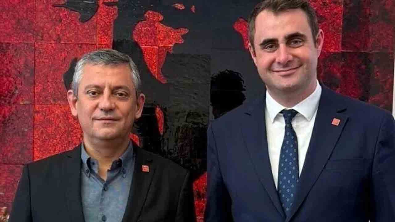 Özgürcüler hep aynı! Kapı dışarı edildi ama hala il başkanı sıfatını kullanıyor!