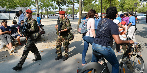 Özgürlükler ülkesi Fransa uzatma kararı aldı