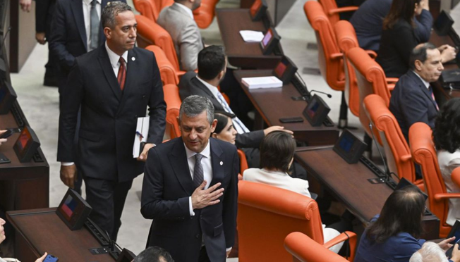 Özgür’ün beceriksizliğini kendi çevresinden dinleyin! YP’lilerde büyük hayal kırıklığı