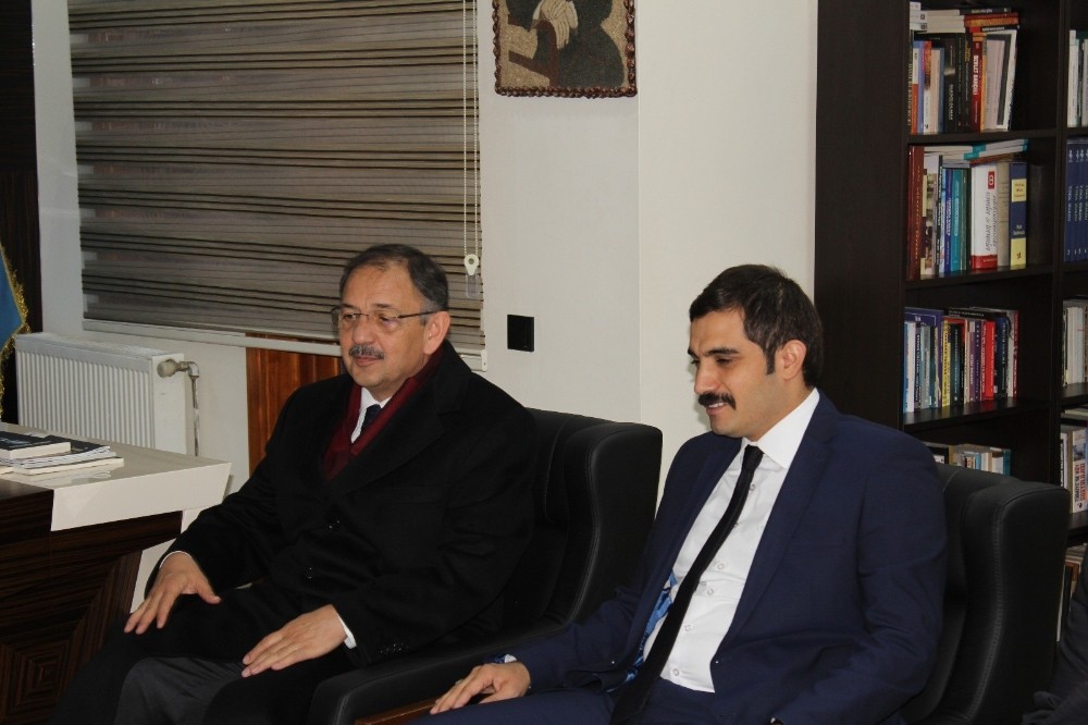 Özhaseki’den Ülkü Ocakları Vakfı Genel Merkezi’ne ziyaret 