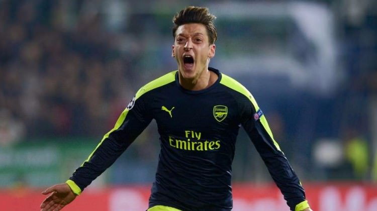 Özil'in golü en iyiye aday