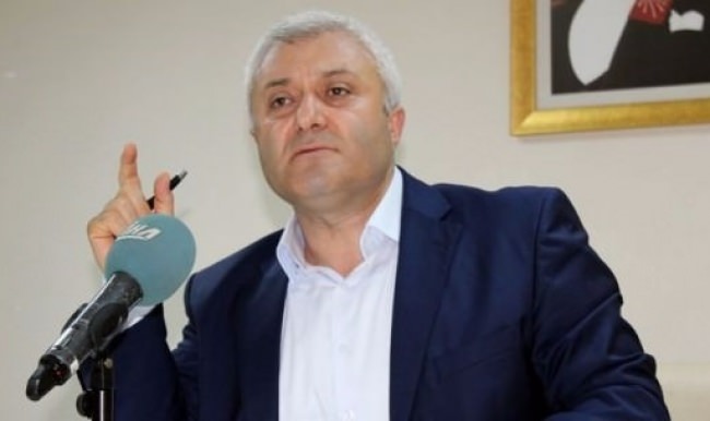 Özkan Cumhuriyet mitingleri için özür diledi