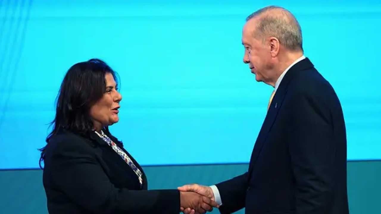 Özlem Çerçioğlu, Aydınlıların yüzünü güldürdü