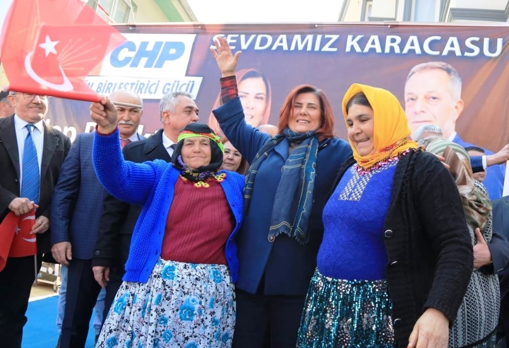 Özlem Çerçioğlu, Karacasu seçim ofisi açılışına katıldı 
