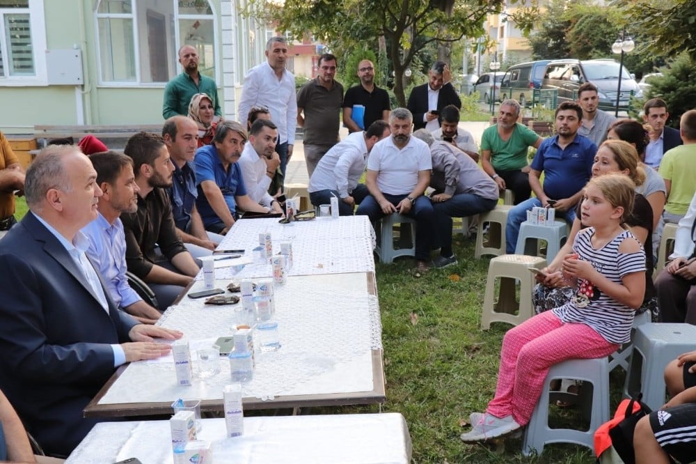 Özlü’nün mahalle ziyaretleri devam ediyor 