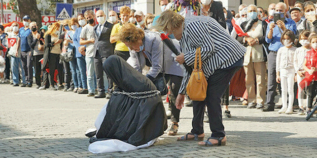 Özür dileyeceklerine üstünü örtmeye çalışıyorlar