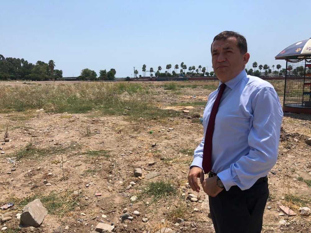 Özyiğit: "Stat arazisini bize verin kent meydanı yapalım" 