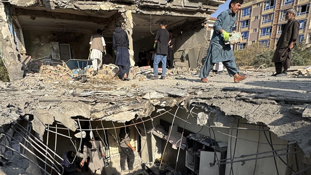 Pakistan - Afganistan arasındaki 48 saatlik ateşkes uzatıldı! Afganistan talebi üzerine ilan edildi...