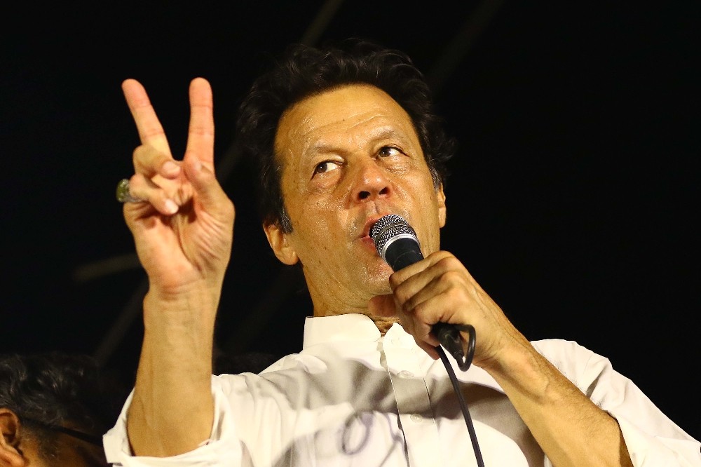 Pakistan Başbakanı Han, Veliaht Prens Selman ile görüştü 