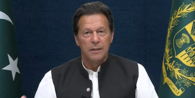 Pakistan Başbakanı Imran Khan, hükümetine komplo kuran ülkeyi açıkladı