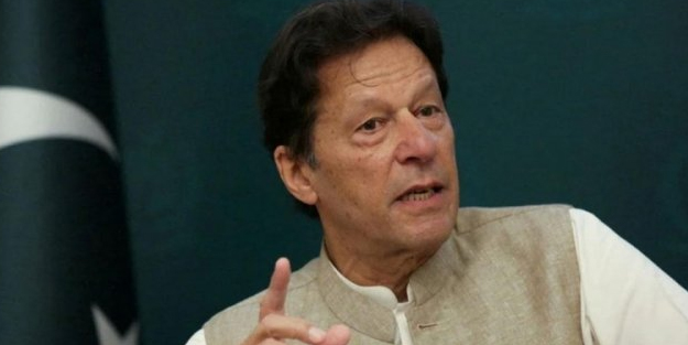 Pakistan eski başbakanı İmran Han'a suikast girişimi! Silahlı saldırıda yaralandı