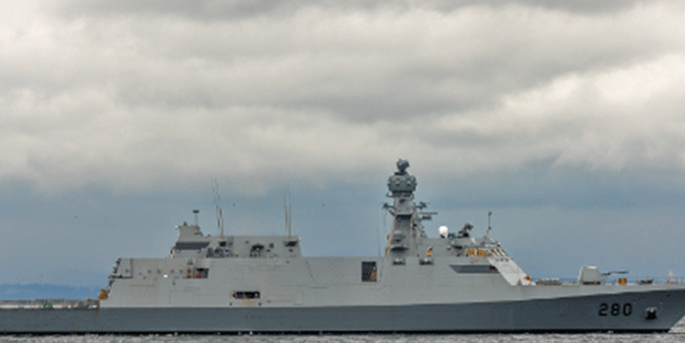 Pakistan savaş gemisi Türkiye sularında öyle bir şey yaptı ki... Gerçekten inanılmaz