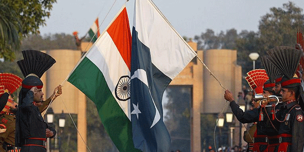 Pakistan ve Hindistan'dan karşılıklı nükleer hamle