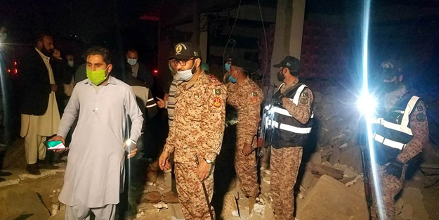 Pakistan'da fabrikada patlama! Ölü ve yaralılar var