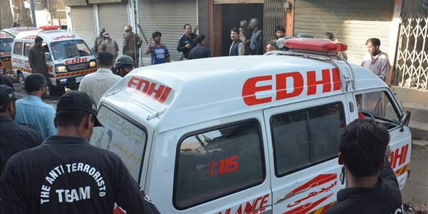 Pakistan'da İsrail karşıtı protesto gösterisine bombalı saldırı: Ölüler var