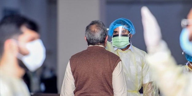 Pakistan'da koronavirüs vaka sayısı artıyor