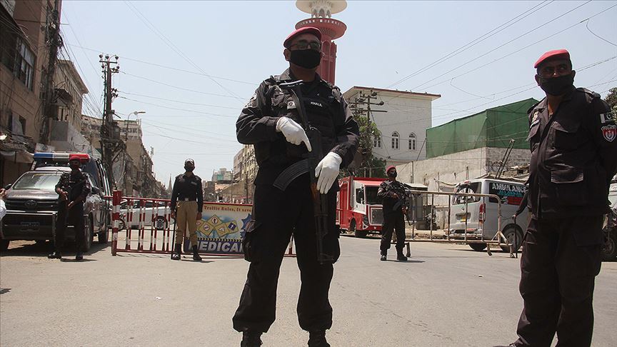 Pakistan'da Kovid-19 vaka sayısı 9 bini geçti