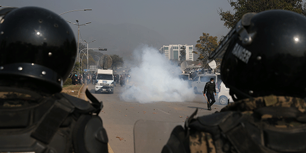 Pakistan'da olay! Çok sayıda gözaltı var
