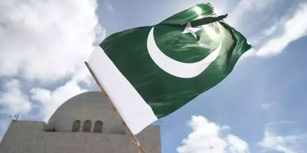 Pakistan’da Parlamento feshedildi!