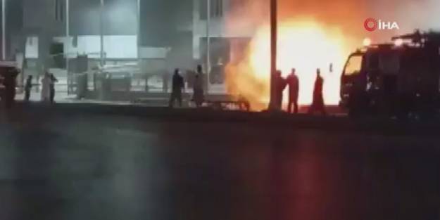 Pakistan'da askeri aracın geçişi sırasında patlama: Yaralılar var