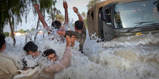 Pakistan'da sel felaketinin bilançosu her geçen gün daha da artıyor!