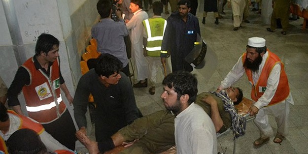 Pakistan'da şiddetli yağışlar can aldı