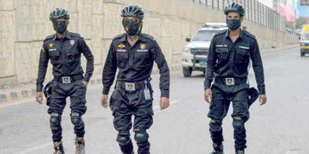 Pakistan'da teröristlerin saldırısında 4 polis öldü