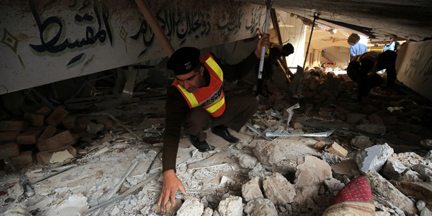 Pakistan'daki cami saldırısında bilanço artıyor!