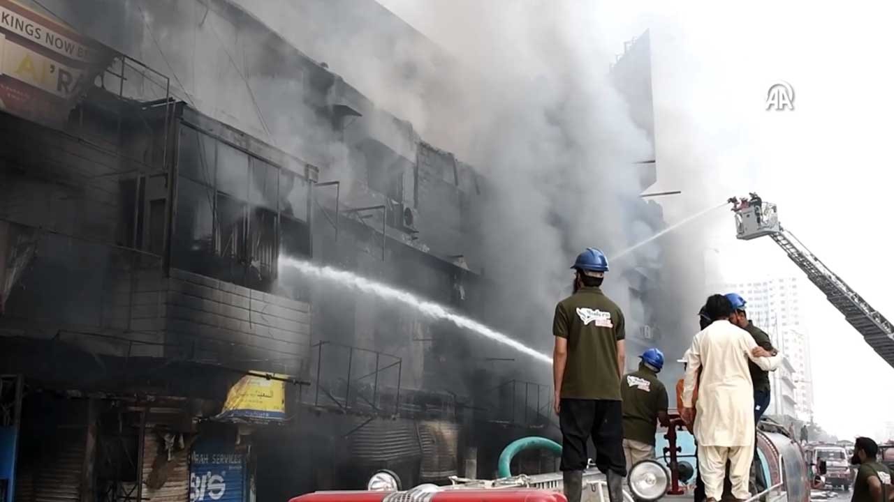 Pakistan'daki felakette ölenlerin sayısı arttı